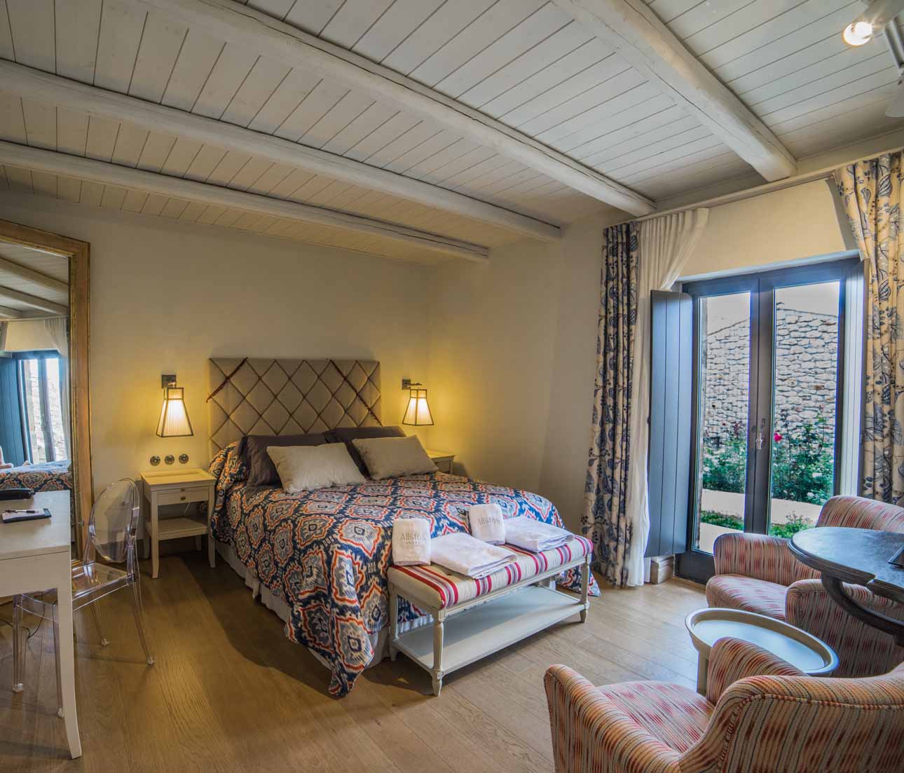 Alistos bedroom